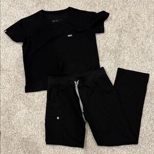 Women’s Figs scrubs set- Kade Cargo pant and limited edition top